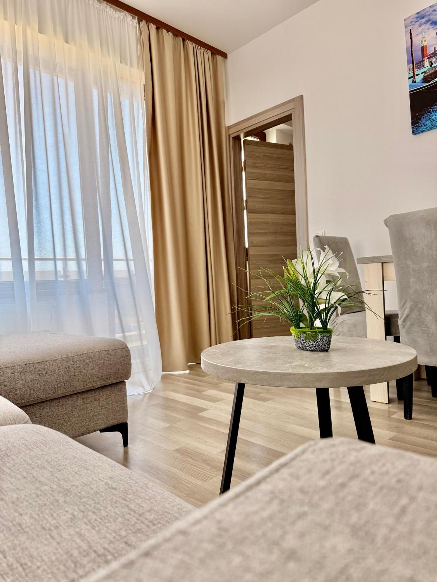 Aqua Vista Nuba - Vedere Top La Mare Si Lac - Apartament 2 Camere Summerland - Mamaia مامايا المظهر الخارجي الصورة